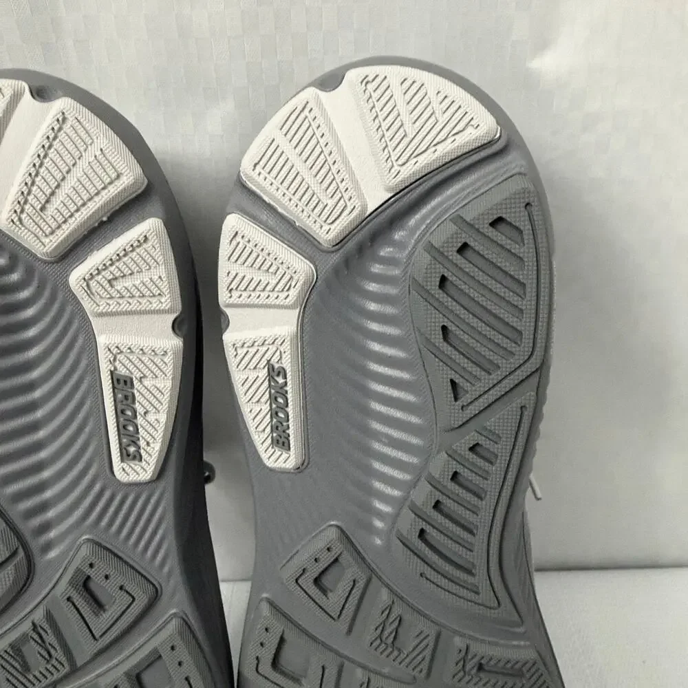 Brooks new without